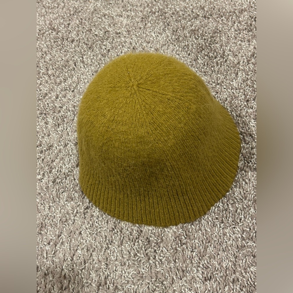 Madewell Fuzzy-Knit Bucket Hat in Spiced Olive , size M/L - Picture 5 of 7